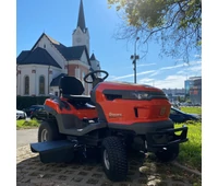 Husqvarna TS220T fűnyíró traktor