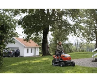 Husqvarna TS100i Akkumulátoros fűnyíró traktor