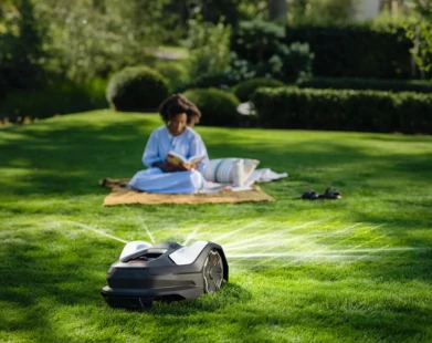 AI Vision: A Husqvarna robotfűnyírók új korszaka a magánkertektől a sportpályákig