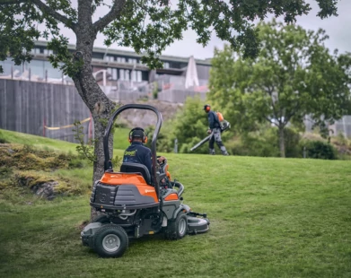 Nyári Husqvarna akció a Grönwaynél: Tiszta terasz, ragyogó autó és ajándék magasnyomású mosók!